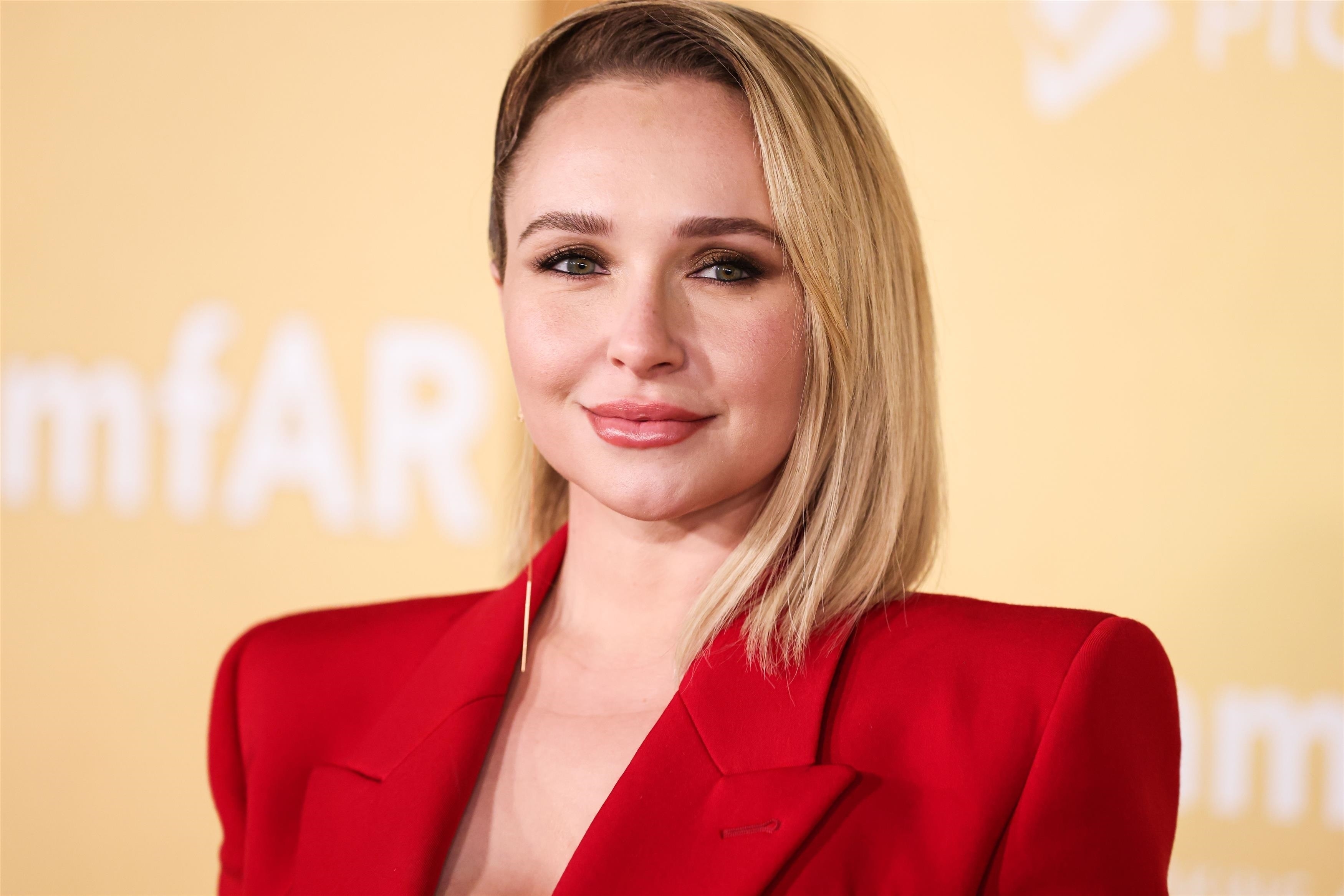2022AmfARGalaLosAngeles_November_2022_284229.jpg