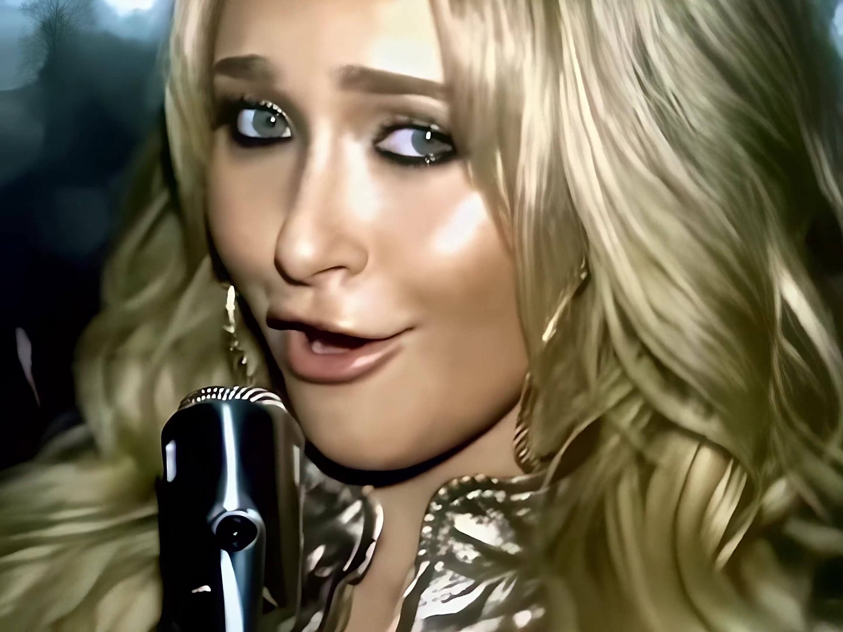 HaydenPanettiere_WakeUpCall_4K_1211.jpg