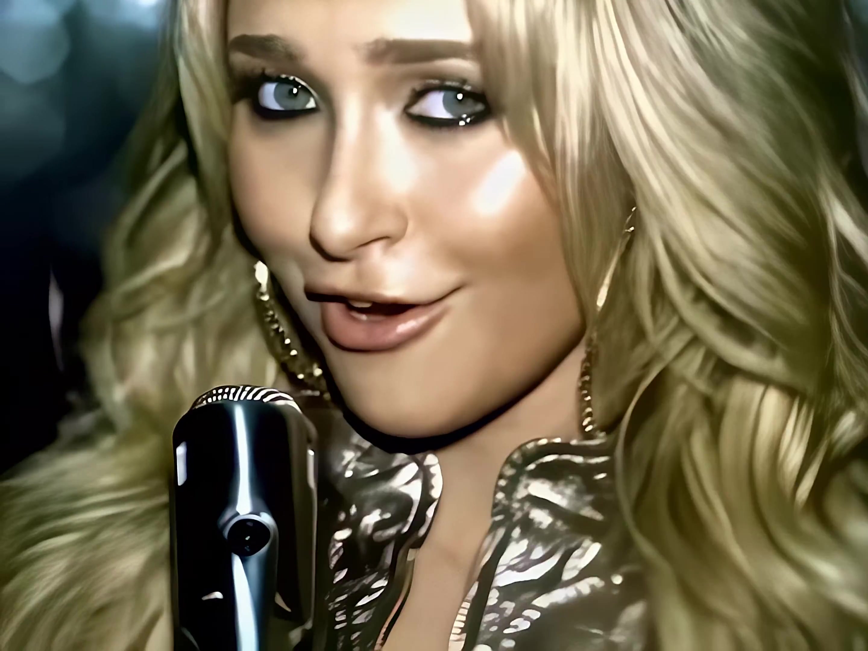 HaydenPanettiere_WakeUpCall_4K_1212.jpg