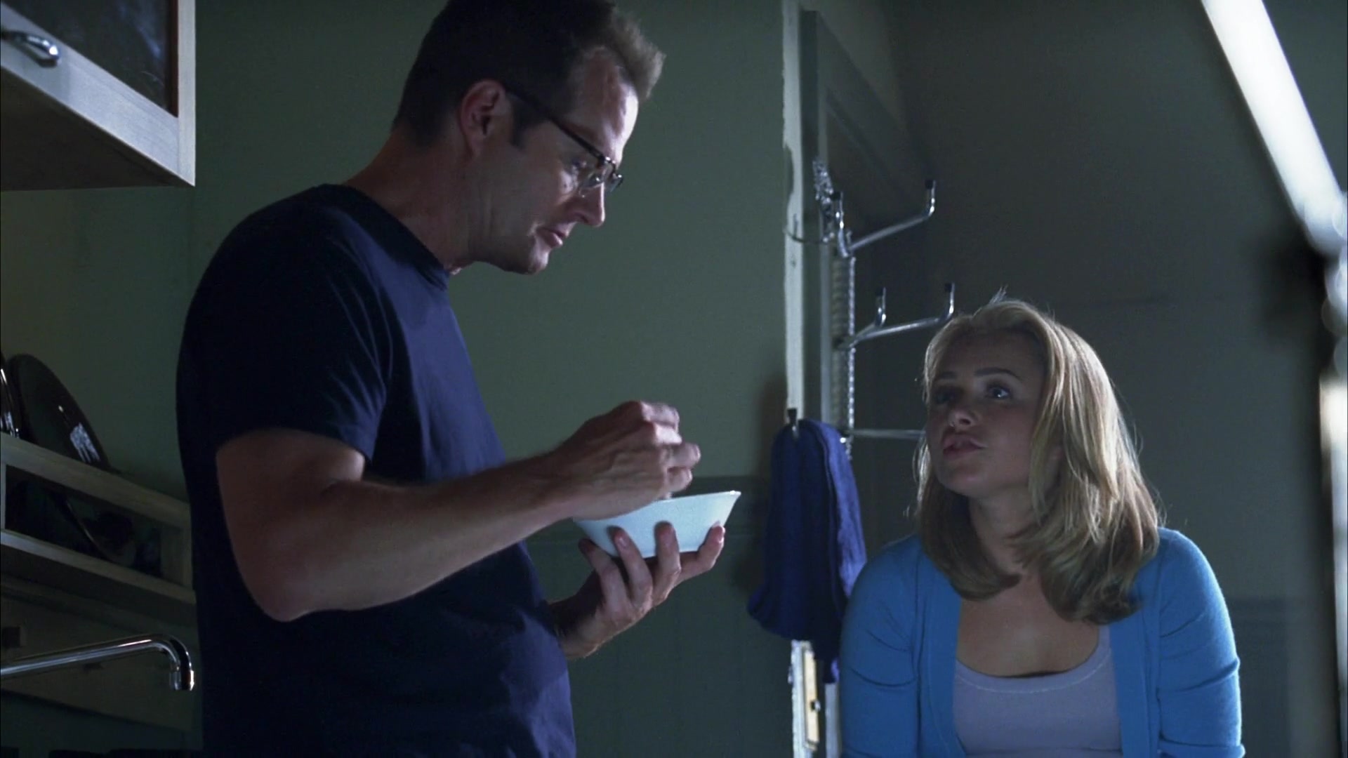 Heroes_S04E03_1080p_2447.jpg