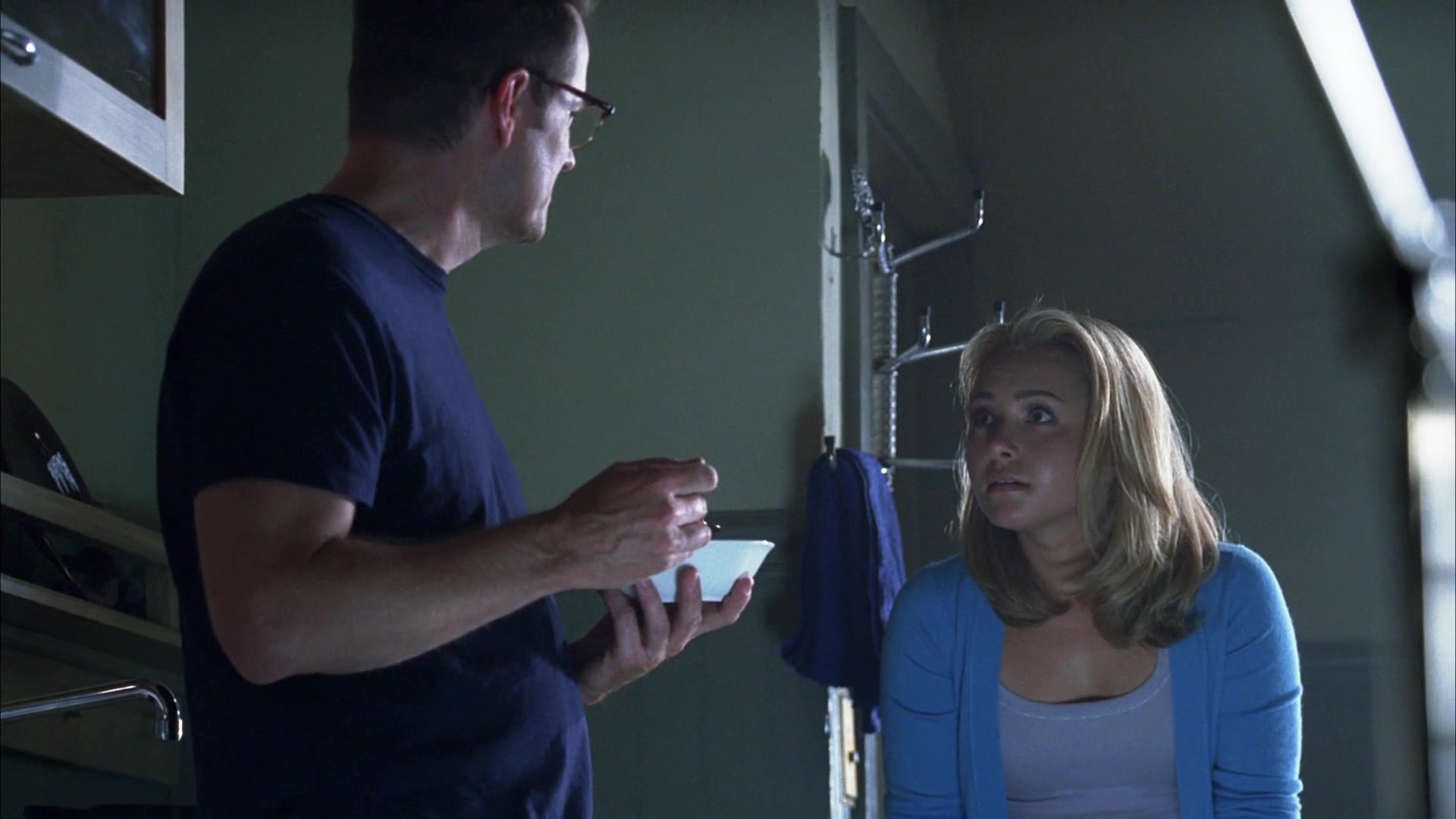 Heroes_S04E03_1080p_2451.jpg