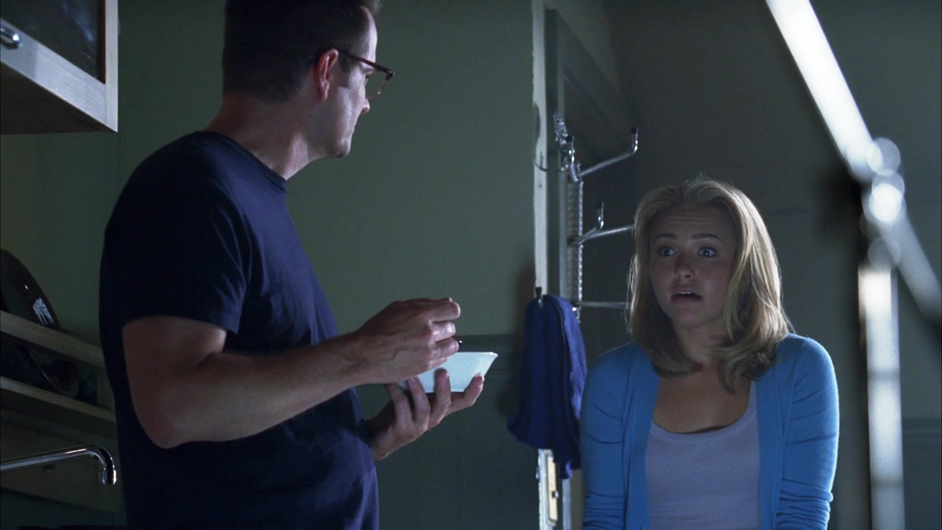 Heroes_S04E03_1080p_2455.jpg