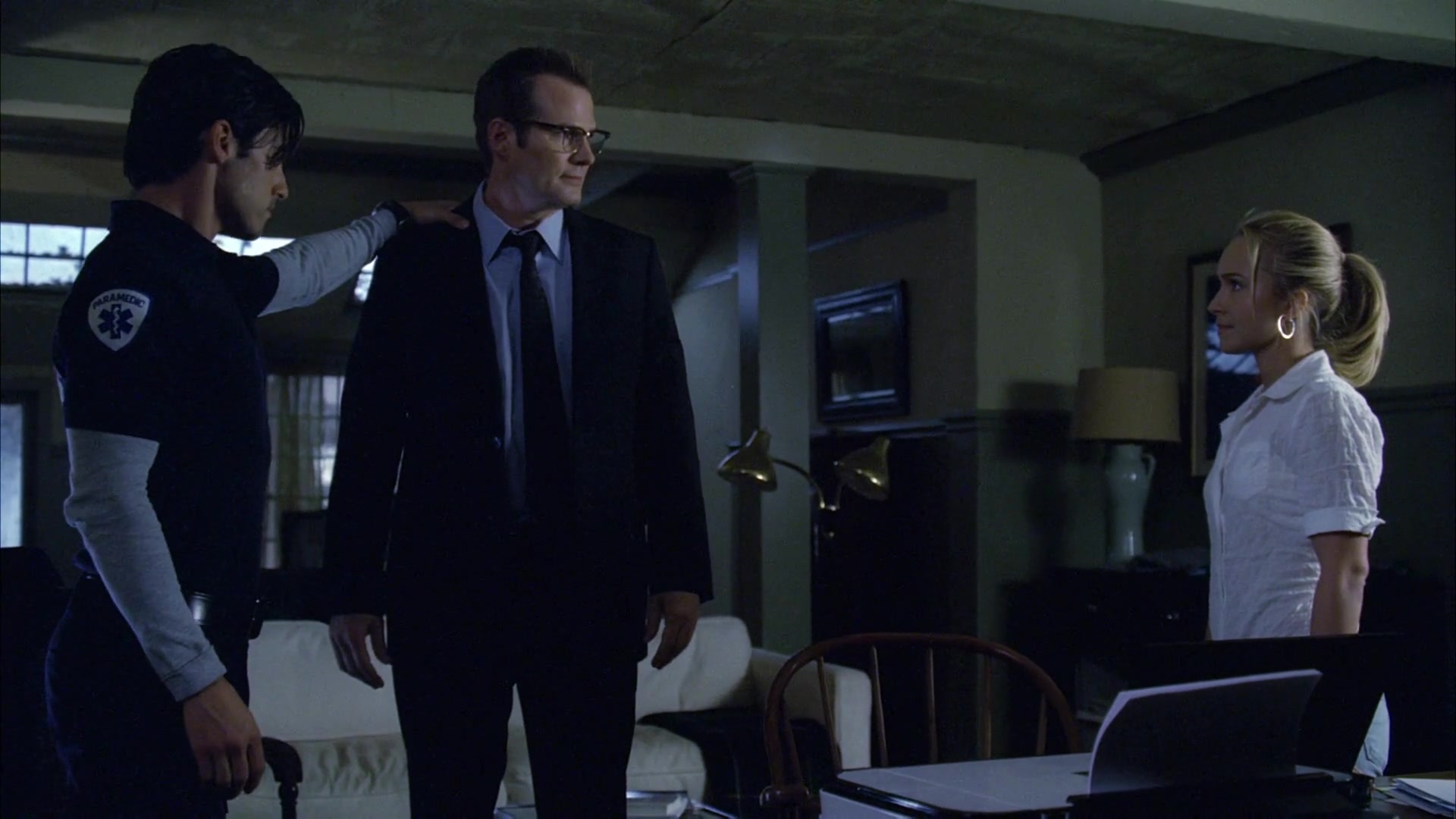 Heroes_S04E05_1080p__1610.jpg Heroes_S04E05_1080p__1610.jpg