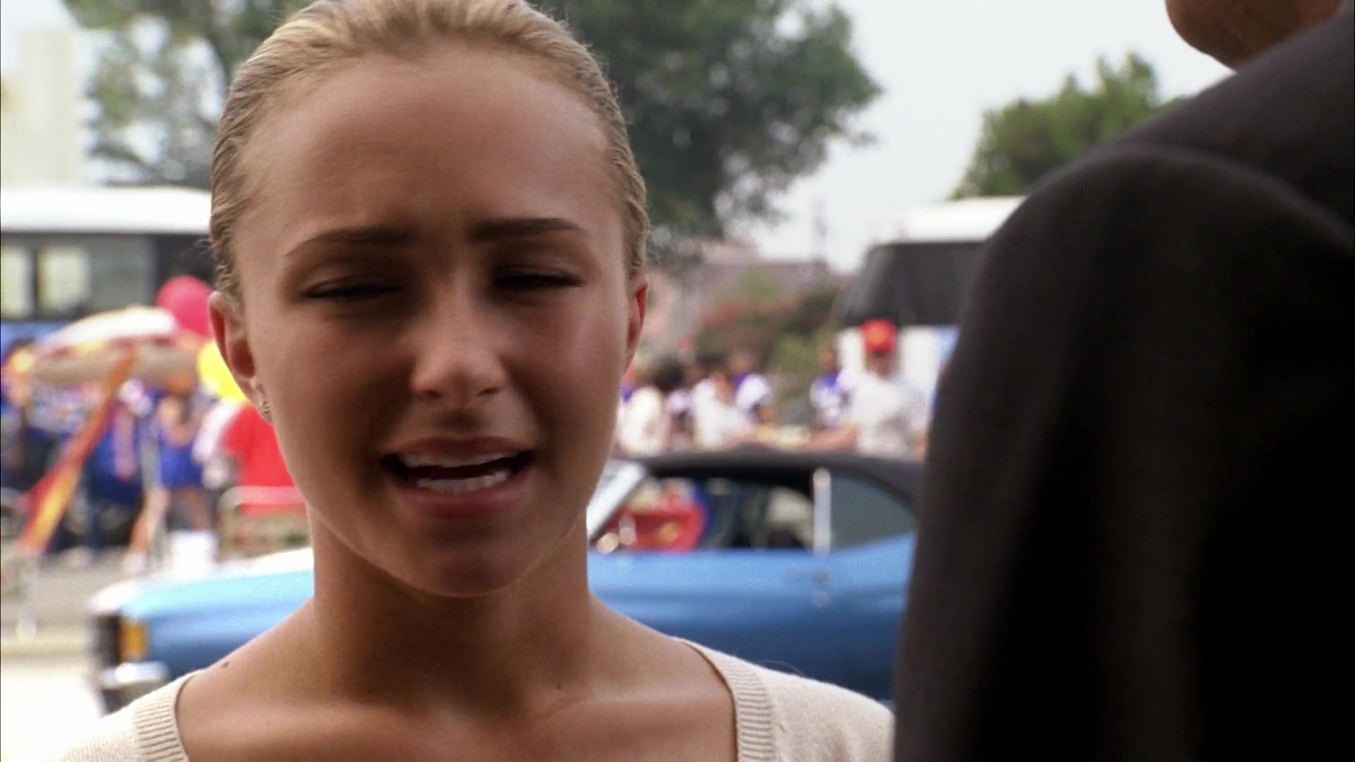Heroes_S04E07_1080p__3714.jpg Heroes_S04E07_1080p__3714.jpg