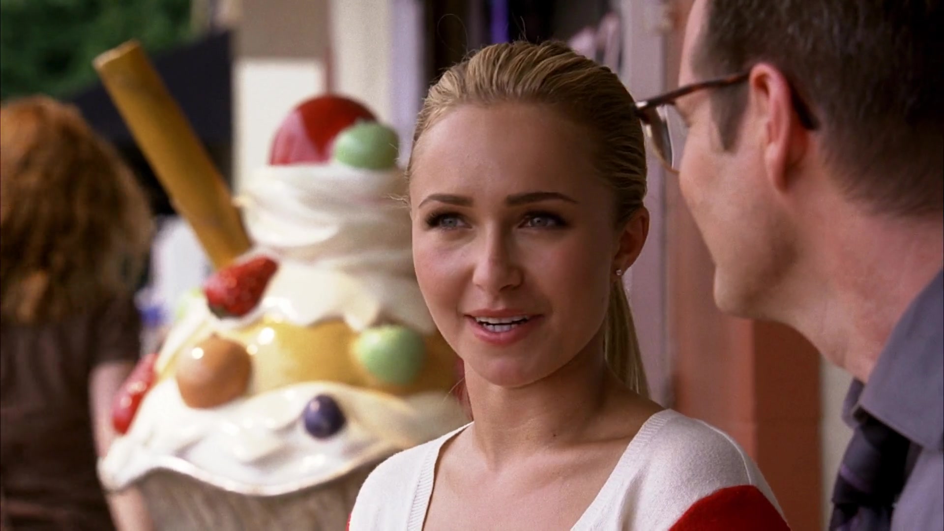 Heroes_S04E07_1080p__3842.jpg Heroes_S04E07_1080p__3842.jpg
