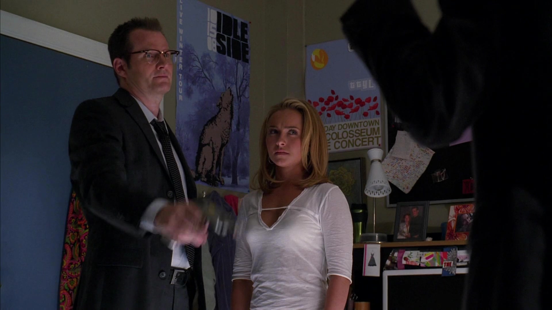 Heroes_S04E08_1080p_4197.jpg Heroes_S04E08_1080p_4197.jpg