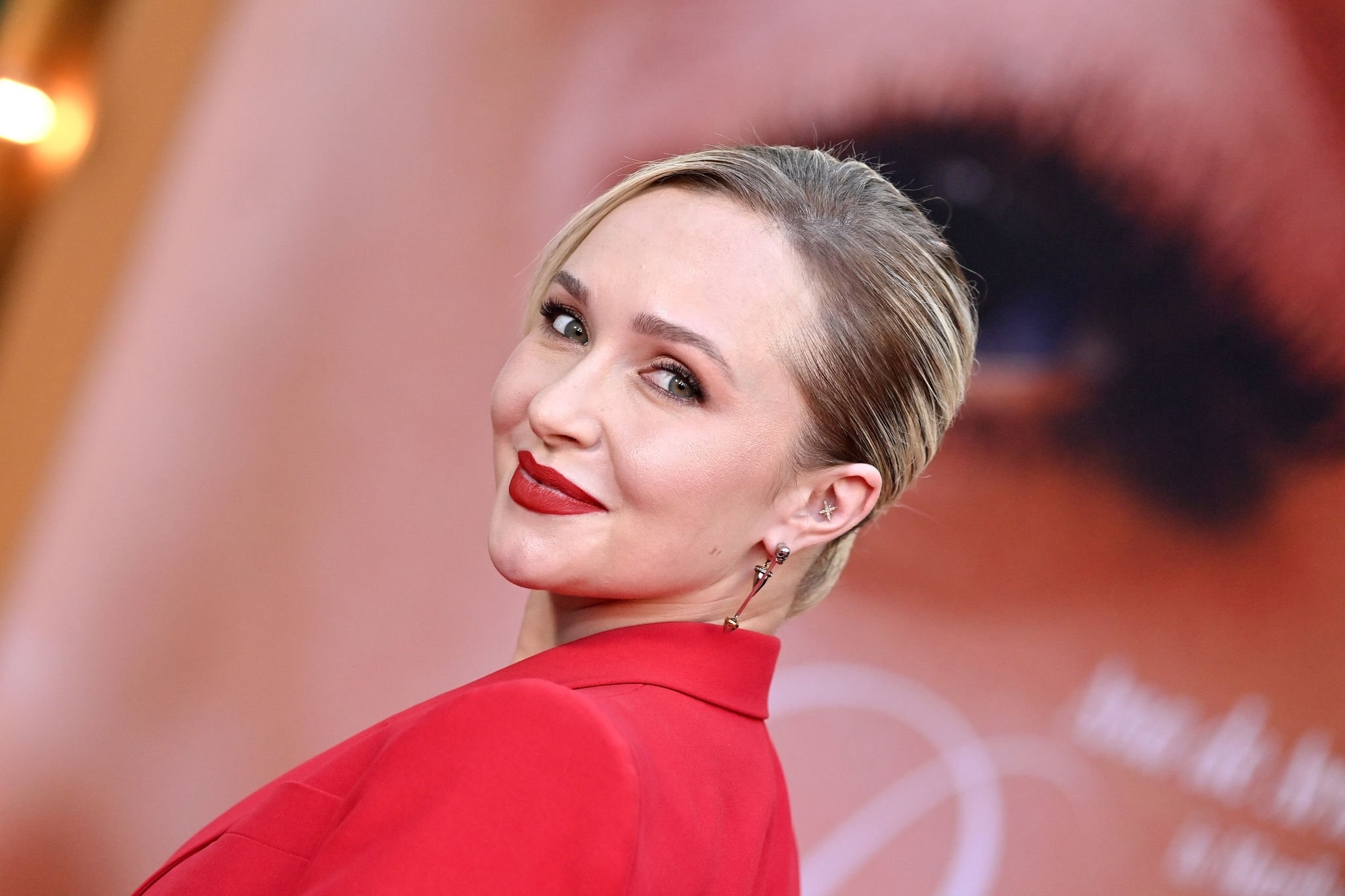 LAPremiere_Blonde_Hollywood_September_2022_Ads_28629.jpg