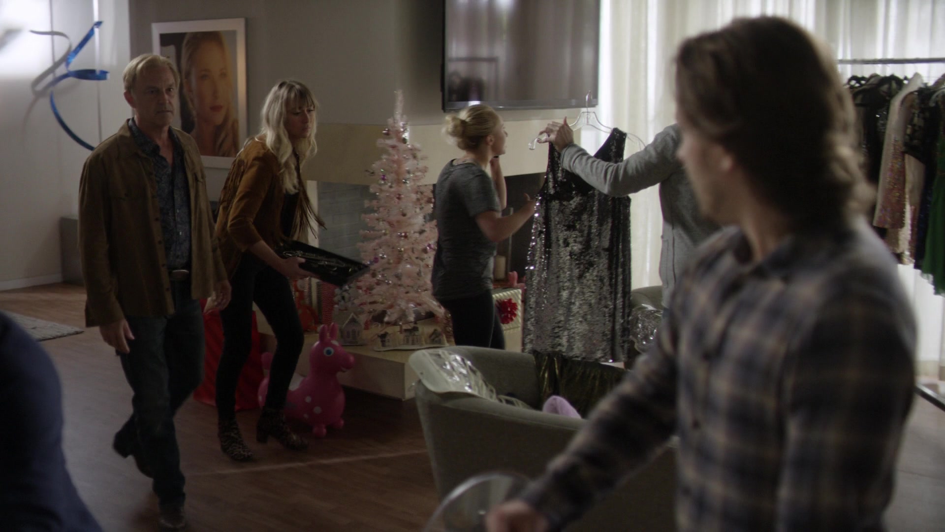 Nashville_2012_S06E01_New_Strings_1080p__0350.jpg