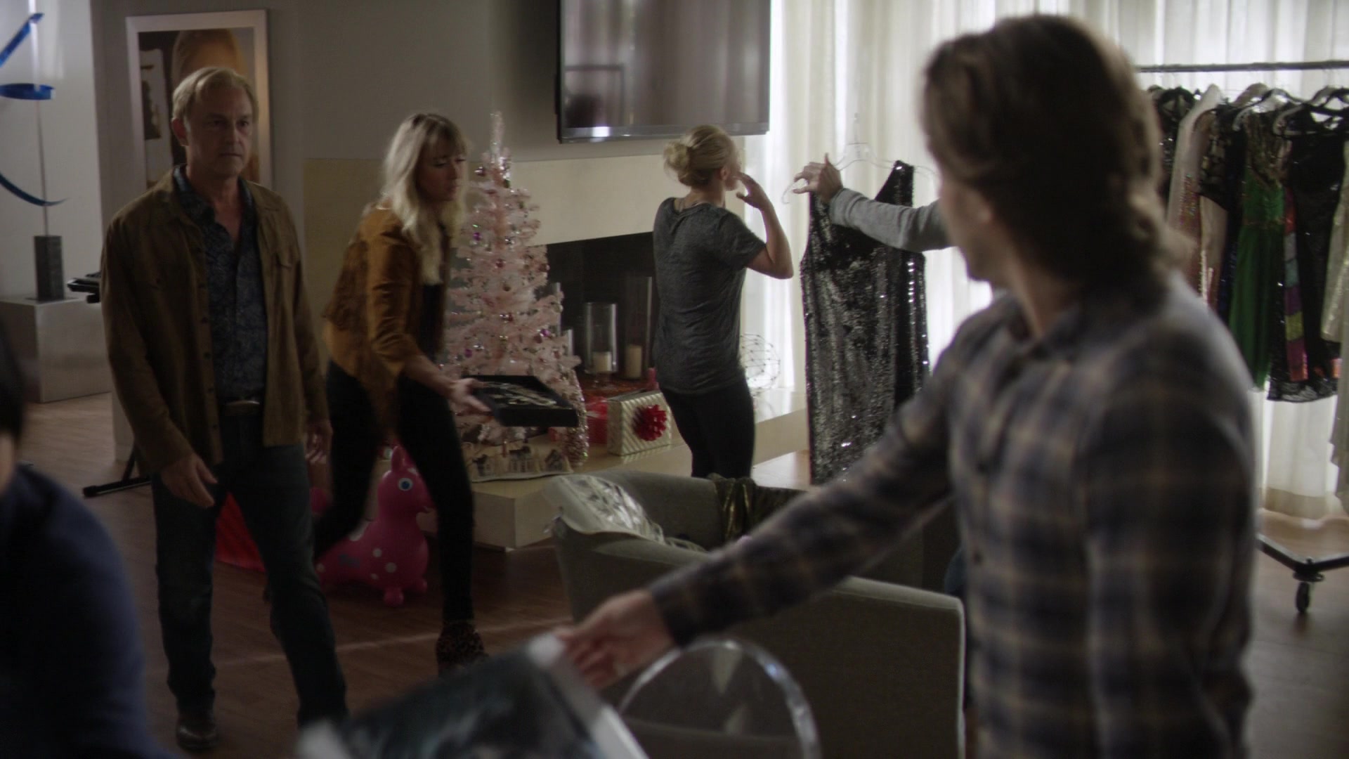 Nashville_2012_S06E01_New_Strings_1080p__0351.jpg