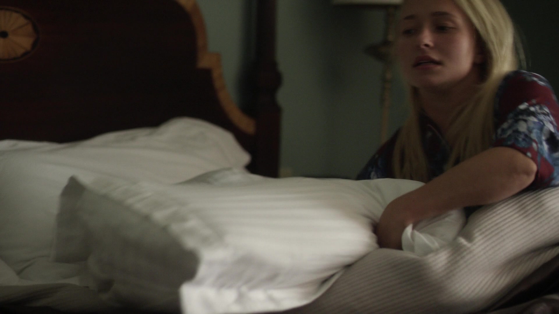 Nashville_2012_S06E01_New_Strings_1080p__1994.jpg Nashville_2012_S06E01_New_Strings_1080p__1994.jpg