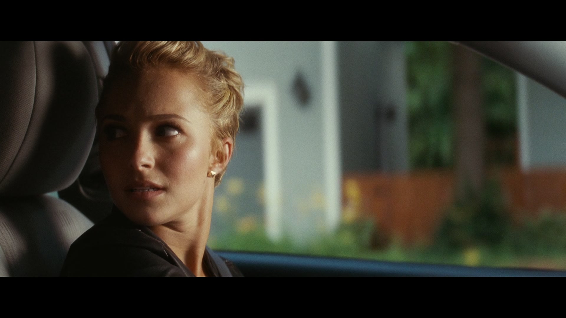 Scream_4_2011_1080p_02137~0.jpg Scream_4_2011_1080p_02137~0.jpg
