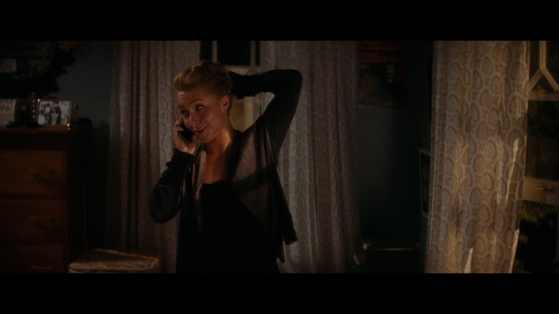 Scream_4_2011_1080p_04807~0.jpg