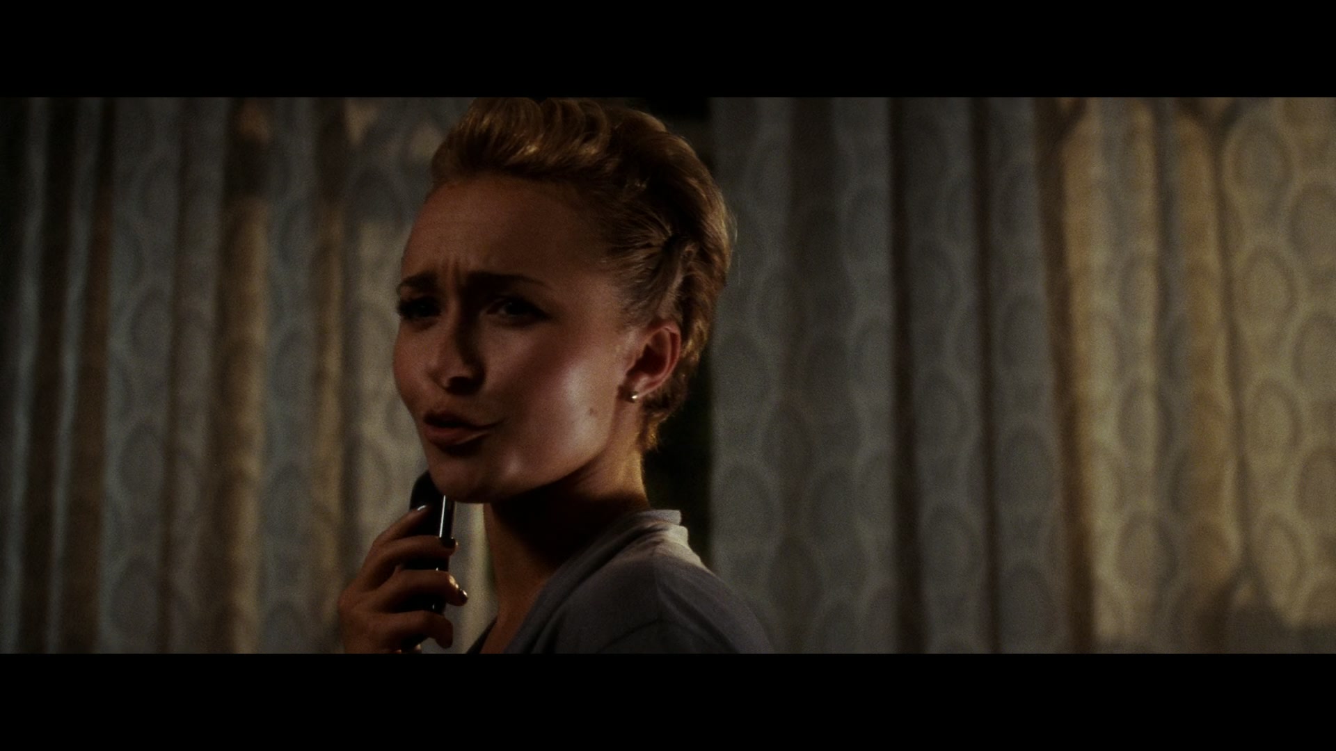 Scream_4_2011_1080p_04855~0.jpg