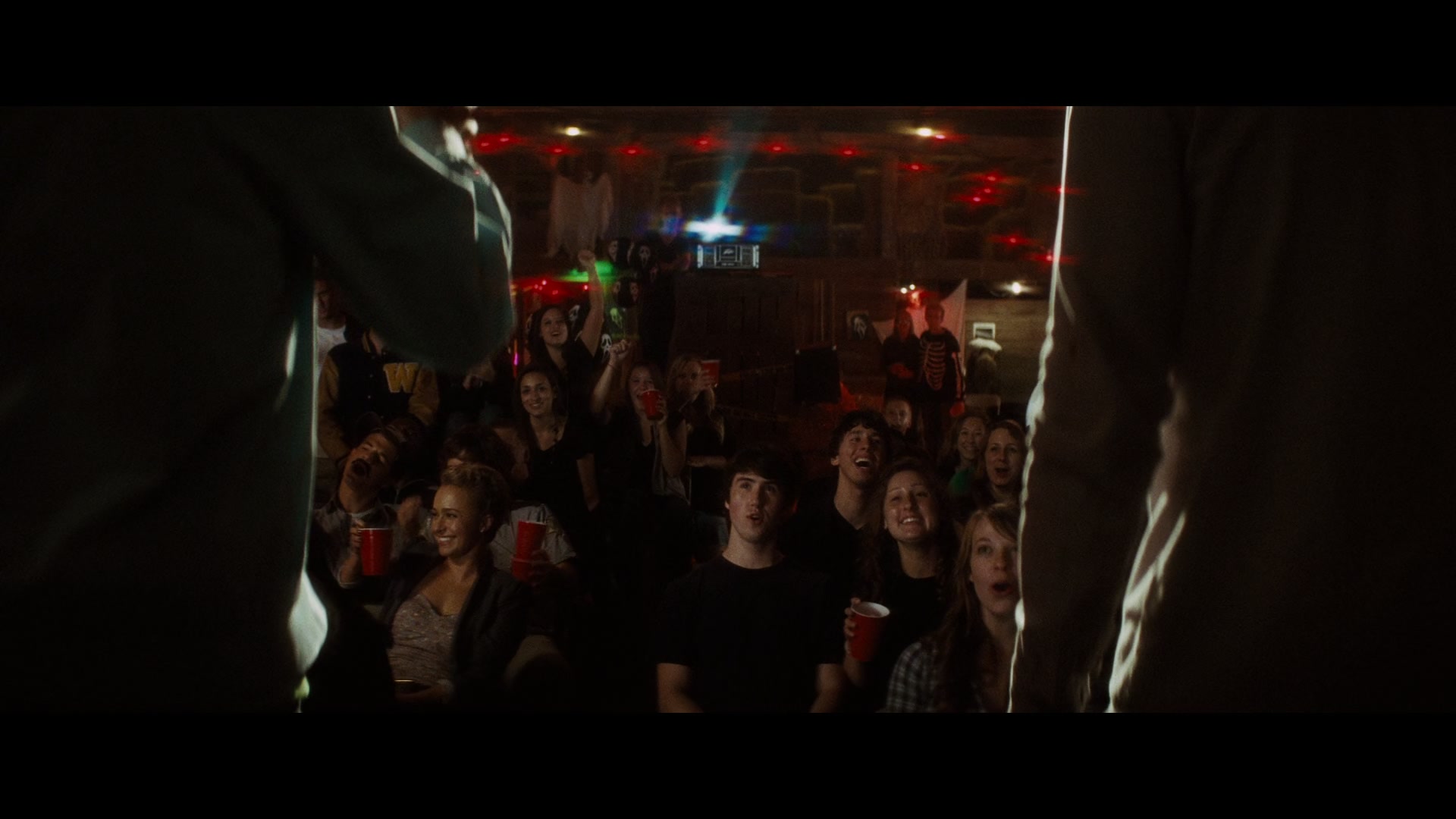 Scream_4_2011_1080p_08041.jpg