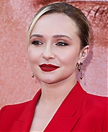 LAPremiere_Blonde_Hollywood_September_2022_282729.jpg